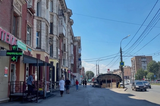 Улица Победы в Самаре, станция метро «Безымянка».