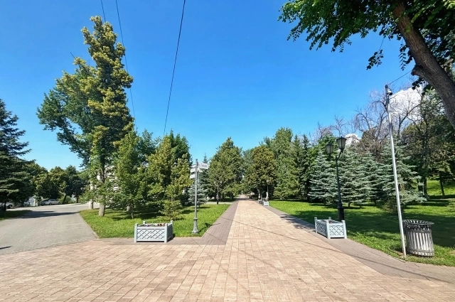 Струковский сад в Самаре, ул. Куйбышева, 147А.