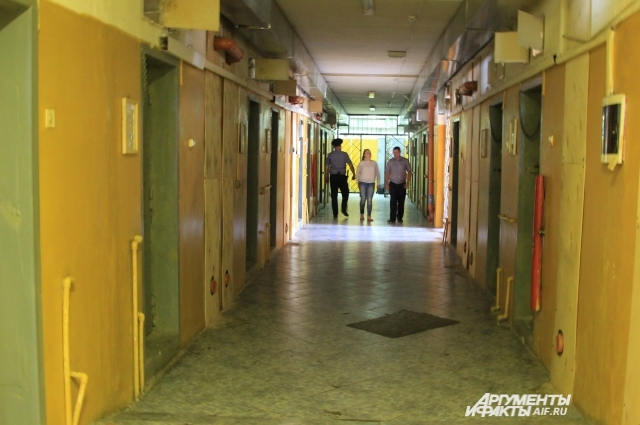 В следственном изоляторе Новочеркасска, бывшей тюрьме для смертников, содержится около 1600 человек.