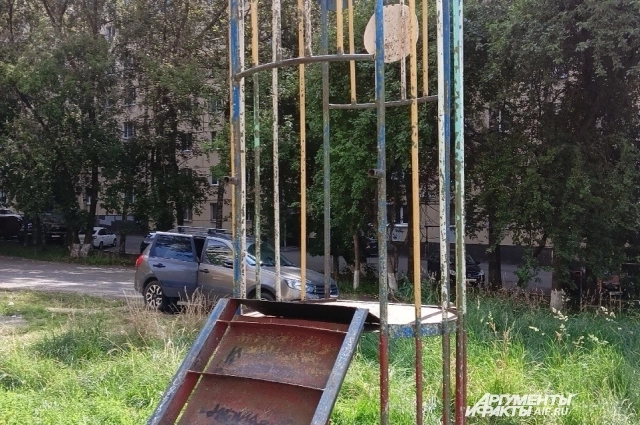 Особое беспокойство у проверяющих вызвали так называемые экстремальные горки. 