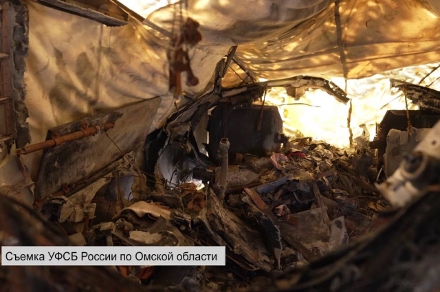 Вертолет выгорел изнутри практически полностью.