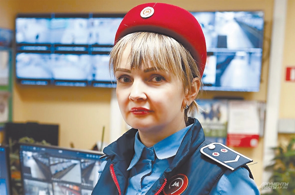 Дежурная по&nbsp;станции Елена Аникина