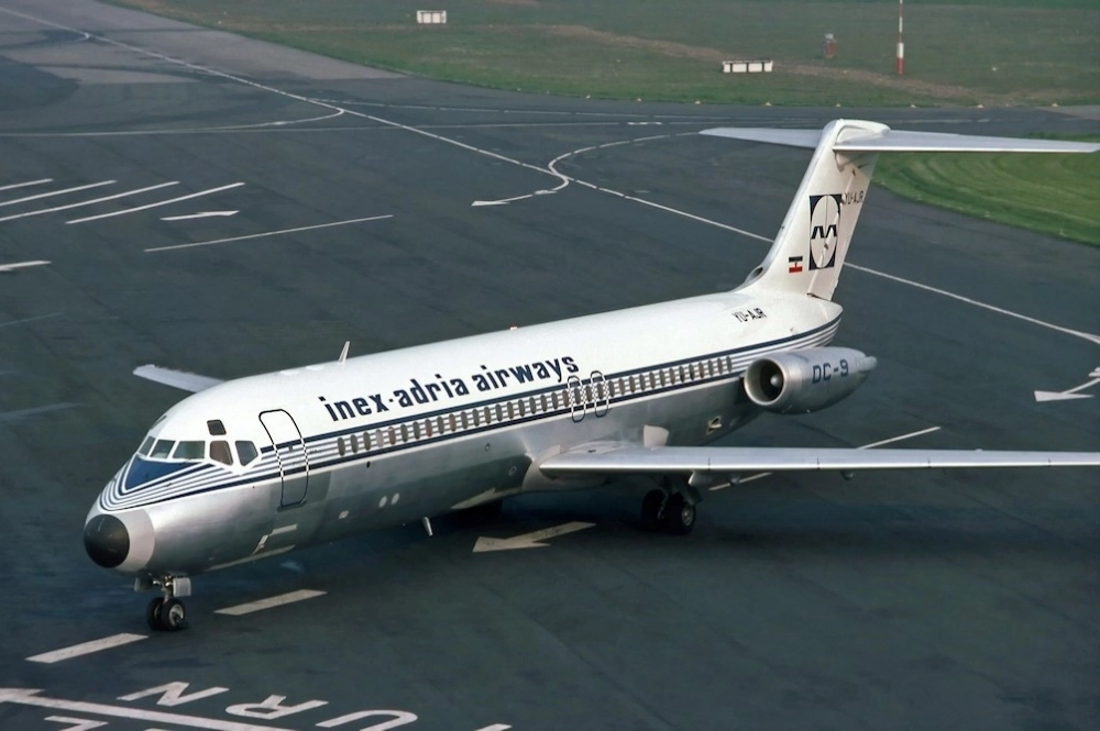 Разбившийся самолёт McDonnell Douglas DC-9-31 за 4 месяца до катастрофы.