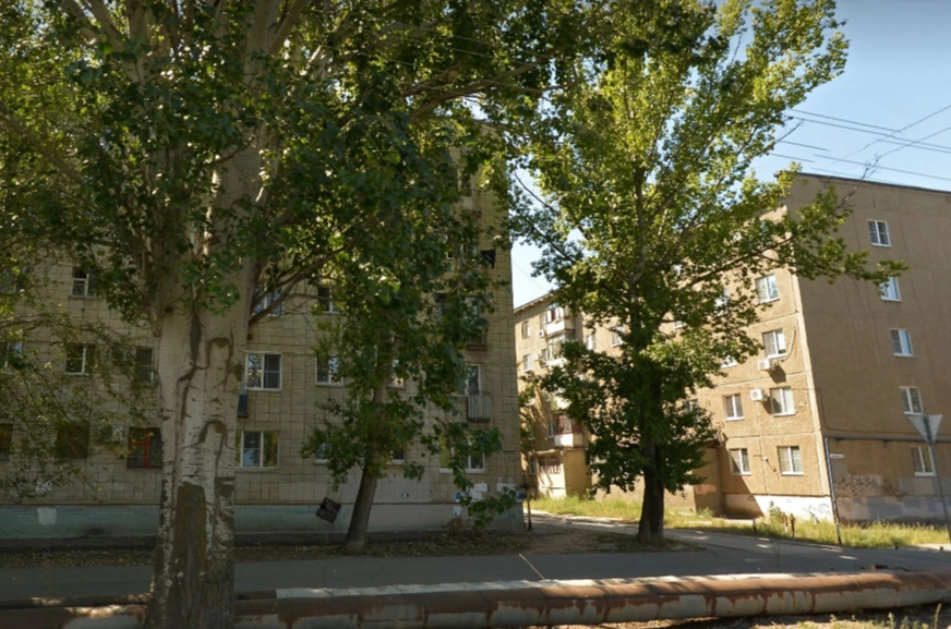 Убийство было совершено в типовой многоэтажке на улице Кирова.
