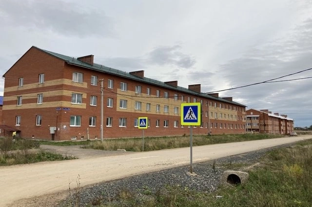 В этом доме на первом этаже получила квартиру Светлана.