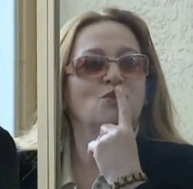 Хапёрская на суде вела себя неуважительно