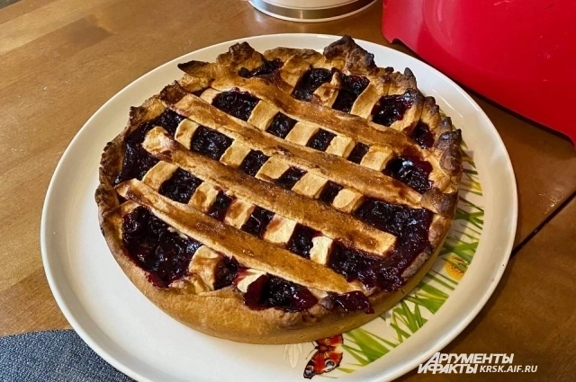 Пирог готовится небыстро, но его вкус точно стоит затраченного времени.