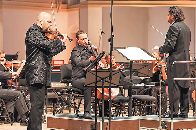 Музыкант проводит в Москве сразу два международных фестиваля – международный виолончельный фестиваль VIVACELLO…