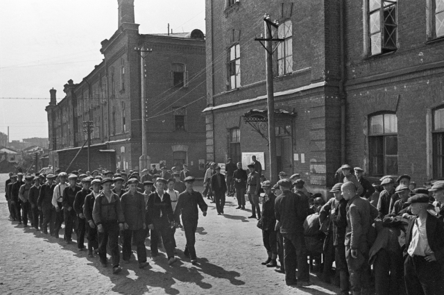 Мобилизация новобранцев. Москва, 23 июня 1941 года.