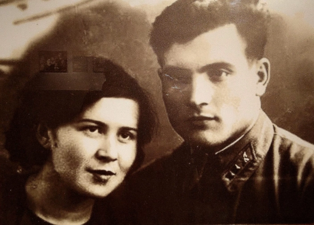 Михаил Девятаев с женой Фаиной.