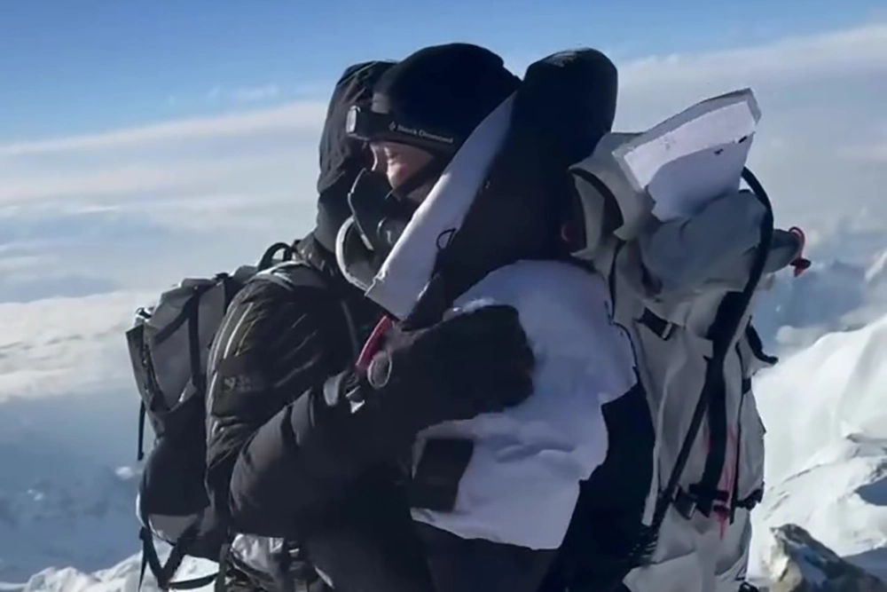 Канченджангу, третий по высоте восьмитысячник мира (8586 м), она взяла 21 мая 2025 года.