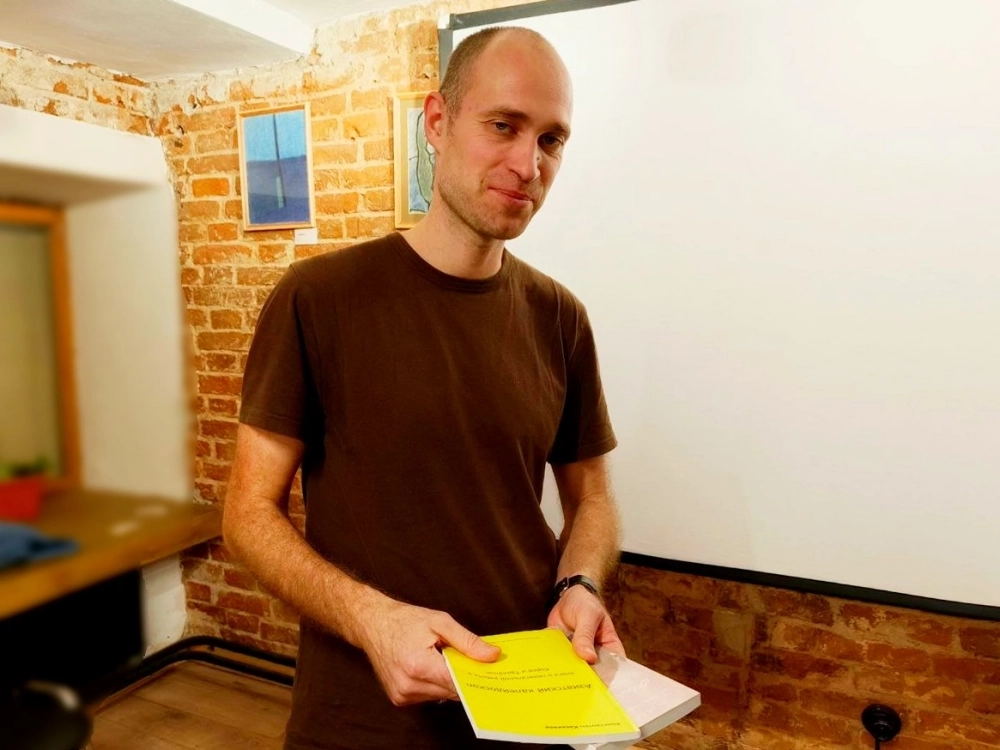 Константин написал книги о своих путешествиях и сейчас работает над изданием о Северной Корее.