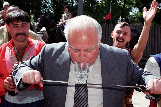 Виктор Черномырдин в Черном Отроге.