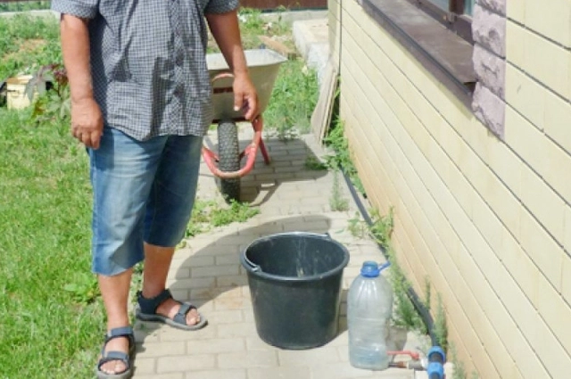 В июне подача воды не осуществляется уже несколько дней подряд.