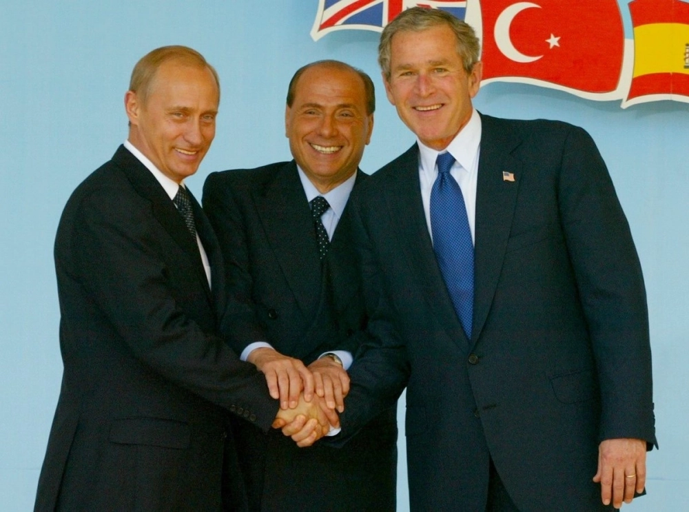 Владимир Путин, Сильвио Берлускони и Джордж Буш на саммите Россия-НАТО, 2002 г.
