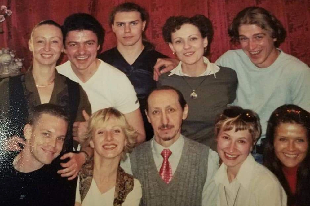 Андрей Дрознин со своими студентами.