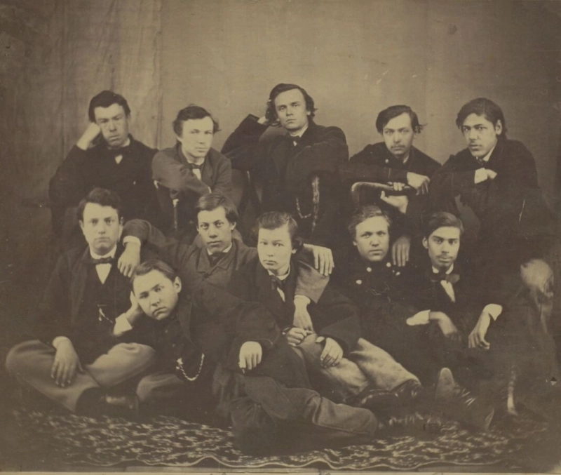 Симбирские гимназисты, Иван Цветков третий слева в первом ряду, 1866 год.