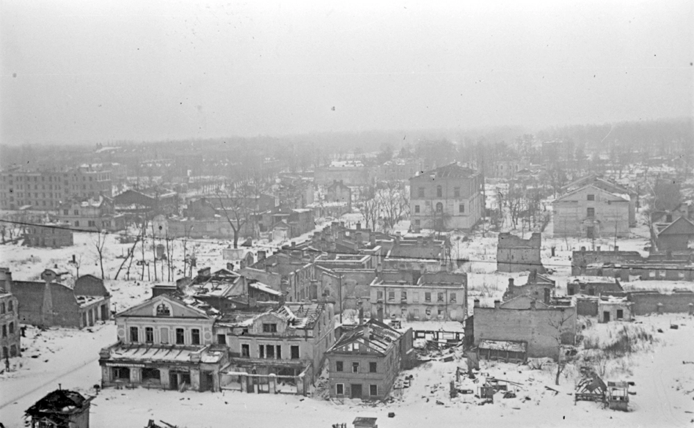 Вид г. Петергофа, разрушенного немцами», 1944 г. Фото из проекта «Наше наследие. Сохраненное и возрожденное» https://nasledie.aif.ru
