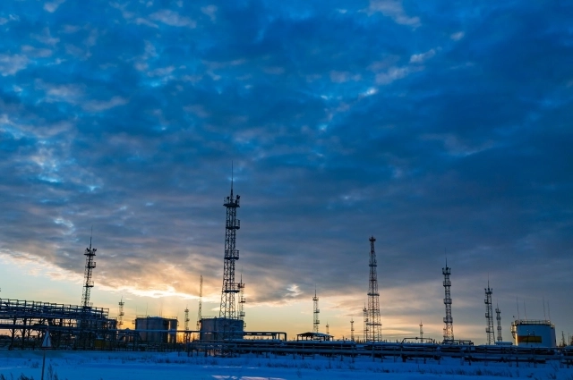 Одно из крупнейших нефтегазоконденсатных месторождений.
