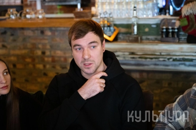 Режиссёр Максим Пешин.