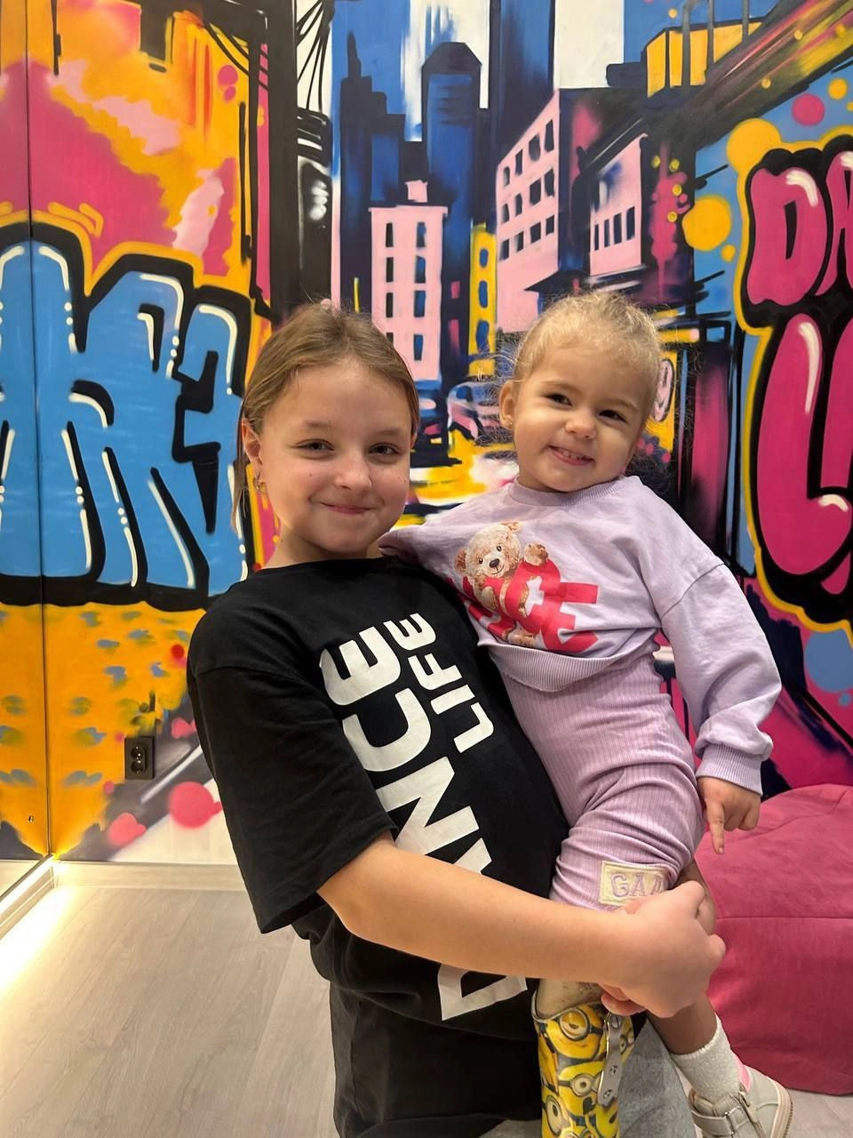 Лиза и Настя Величко