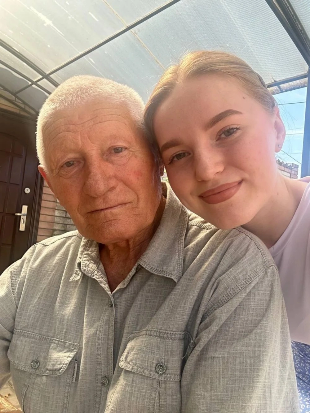 Будучи маленькой, Алевтина старалась во всём помогать дедушке Вите.