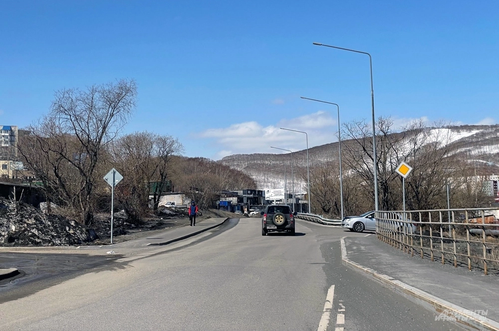 Так дорога по улице Дальней выглядит сегодня, спустя три года после приёмки.