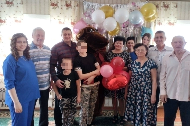 Геннадий Николаевич с семьей.