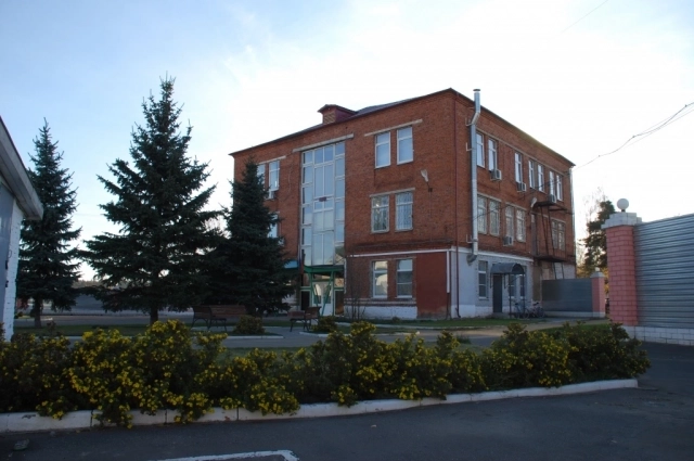 Это колония общего режима для женщин.