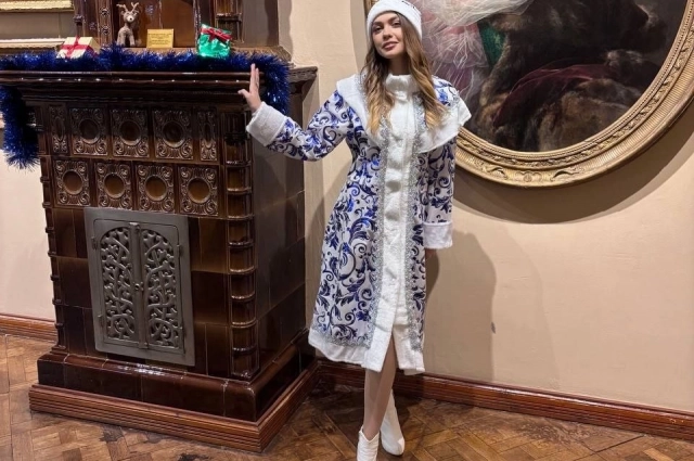 В обычной жизни Снегурочка - сотрудница Пензенской картинной галереи.