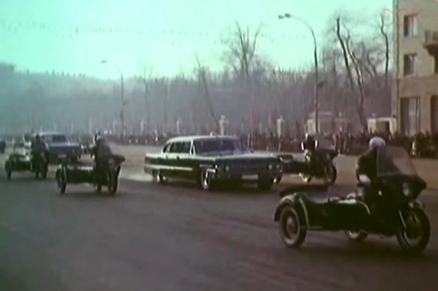 Тот самый кортеж на улицах Москвы.