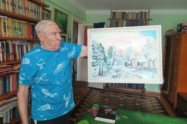В последние 12 лет Иван Иванович рисует картины.