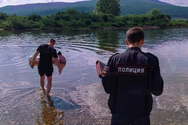 Главными причинами гибели на воде являются пренебрежение правилами техники безопасности.