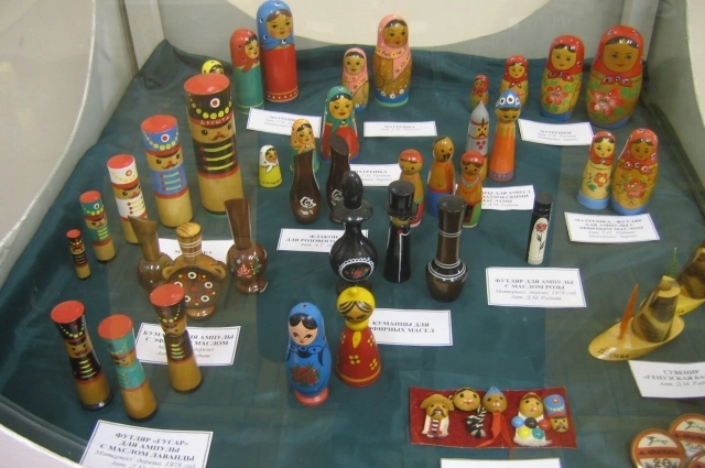 Ароматическое масло вот в таких флакончиках увозили туристы из Крыма.