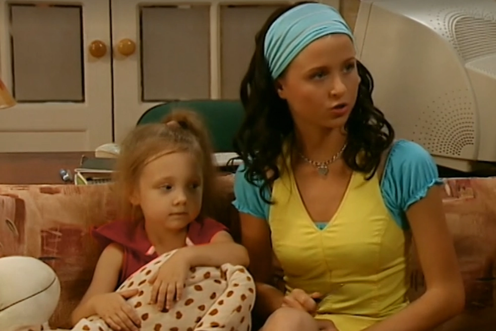 Екатерина Старшова и Мирослава Карпович (слева направо) в сериале «Папины дочки».