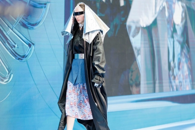 У Ирины Козыриной есть не только адаптивная одежда, но и собственный бренд, в котором она активно использует рисунок матрёшки, как символ материнства.