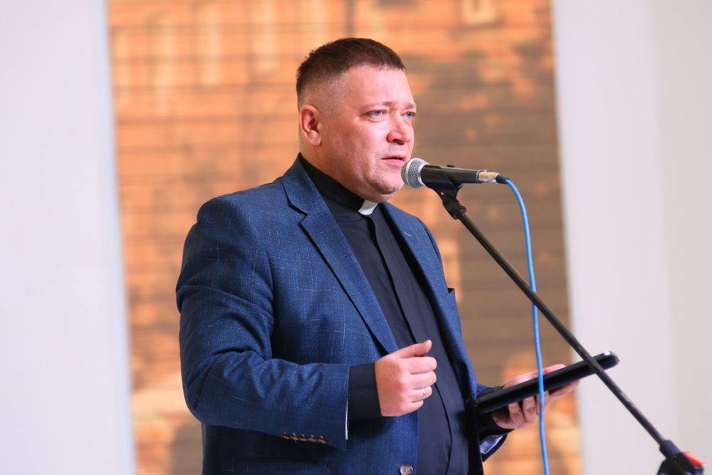 Протестантский епископ Владимир Скандаков.