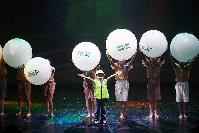 «Атомстройкомплекс» организовал для школьников квест по Екатеринбургу