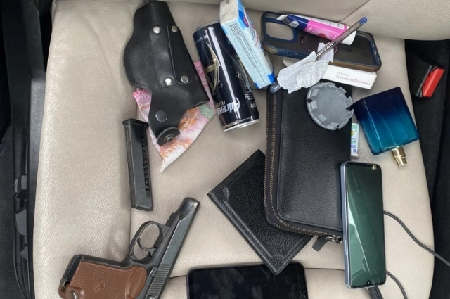 Завладев деньгами, они скрылись, оставив ветерана в шоке и с пустым счетом.