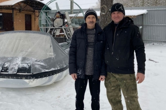 Александр Кузнецов с сыном не дали погибнуть рыбаку.