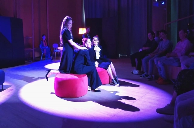 Режиссёр из Индии Мохит Такалкар представил на фестивале эскиз «Васса». 