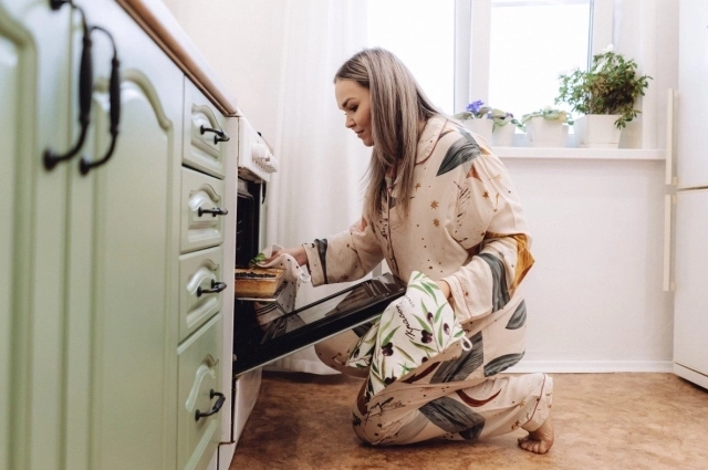 Каждый кулич выпекайте по минут.