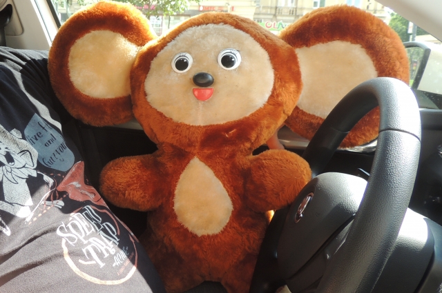 Некоторые используют образ мягкой игрушки для рекламы своих услуг.