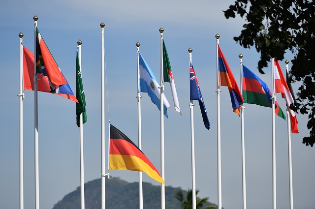 Приспущенный флаг Германии на Олимпиаде.