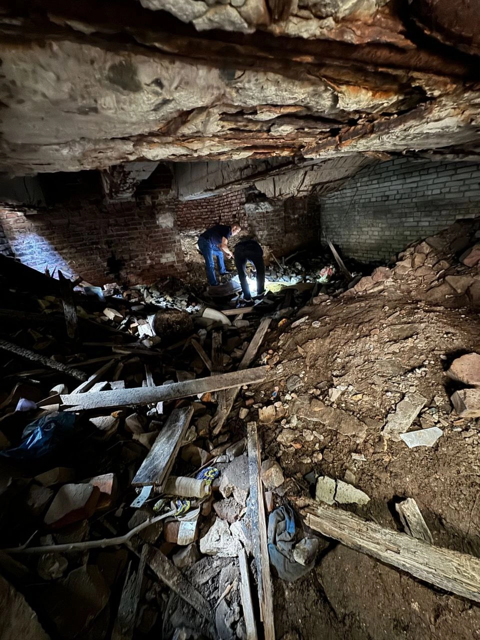 Школьницу нашли в подвале сгоревшей котельной.