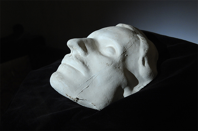 Посмертная маска Н.В.Гоголя.