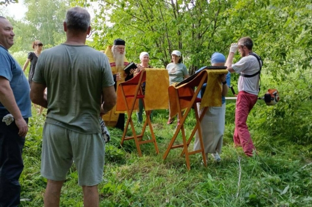 По ступеням Покрова Пресвятой Богородицы.