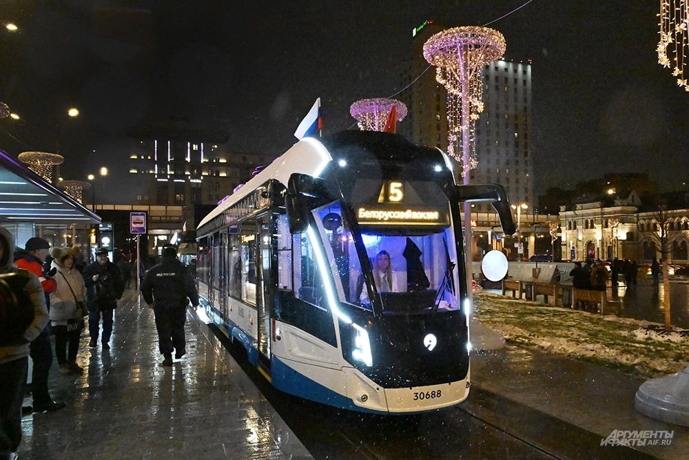 Новый трамвай.