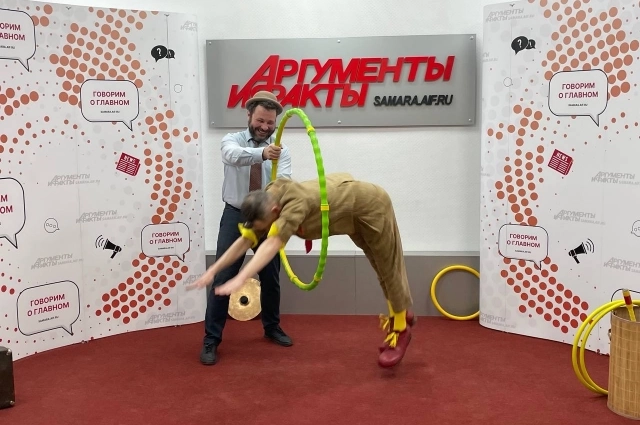 Впервые на красном ковре нашего пресс-центра исполнен смертельный номер.