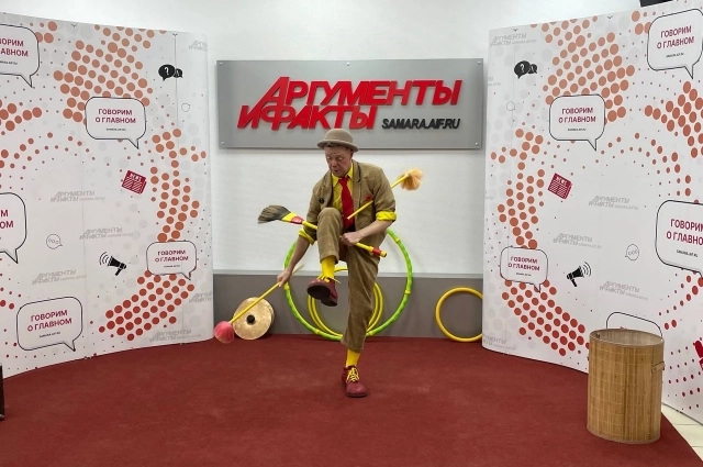 Ковёрный акробат Артём Малков.